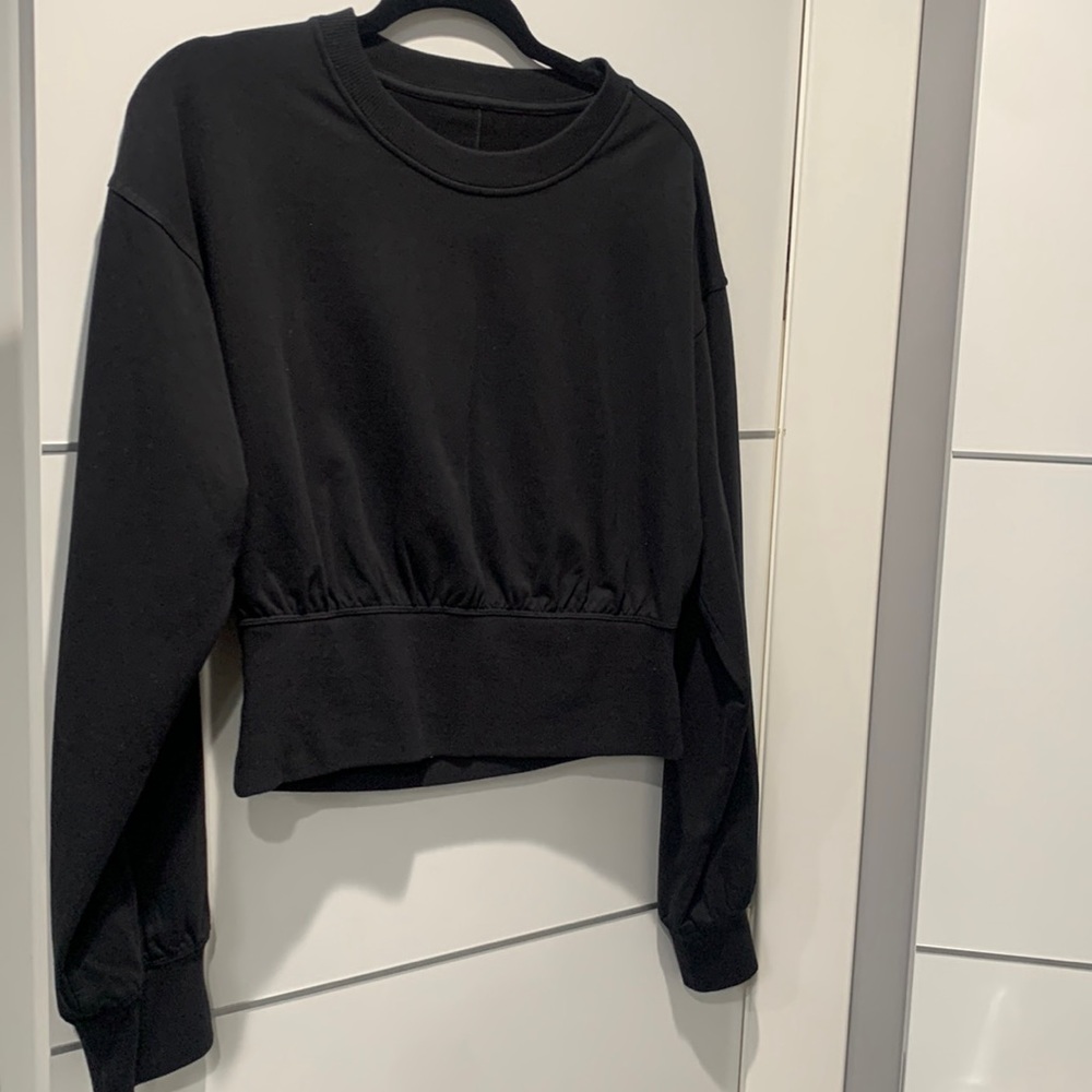 Lululemon ribbed contour waist sweater. Size 10.